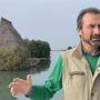 Tourimsusmanager Lucio Ganiero, Im Bild bei den beschaulichen Casini der Fischer in der Laguna die Marano
