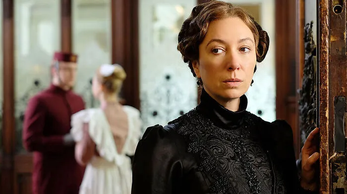 Am 27. und 28. Dezember zeigt ORF 2 den neuen Zweiteiler "Das Sacher" mit Ursula Strauss als Anna Sacher in der Hauptrolle.