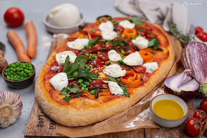 Bunte Sommerpizza