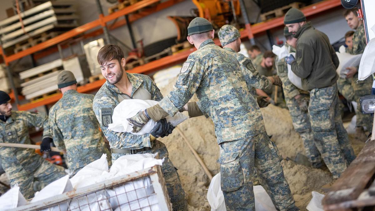 Das Bundesheer – hier bei einem Hochwasser-Einsatz – genießt großes Vertrauen