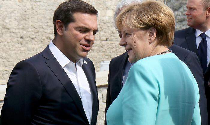 Griechenlands Ministerpräsident Alexis Tsipras und Deutschlands Kanzlerin Angela Merkel