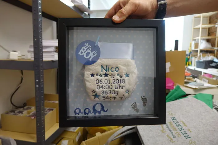 Ein Renner: Bestickte Windeln als Geschenk zur Geburt.