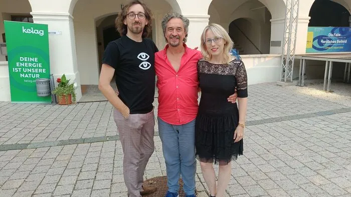 Intendant Florian Kutej, Regisseur Stephan Wapenhans und Obfrau Simone Jäger (von links)
