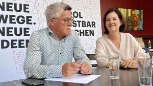 Günther Hatz mit Andrea Haselwanter-Schneider bei der Fritz-Listenpräsentation