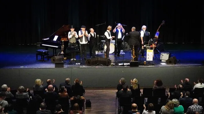 Dixielandmusik vom Allerfeinsten boten die vier Urväter der Old Stoariegler Dixielandband ...
