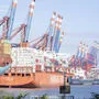 Ein Streik am Hamburger Hafen verzögert die Abfertigung der Containerschiffe