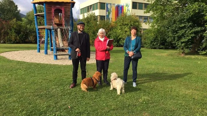 Die KPÖ macht gegen das Bauprojekt mobil - im Bild: Josef Meszlenyi, Veronika Neubauer und Renate Pacher