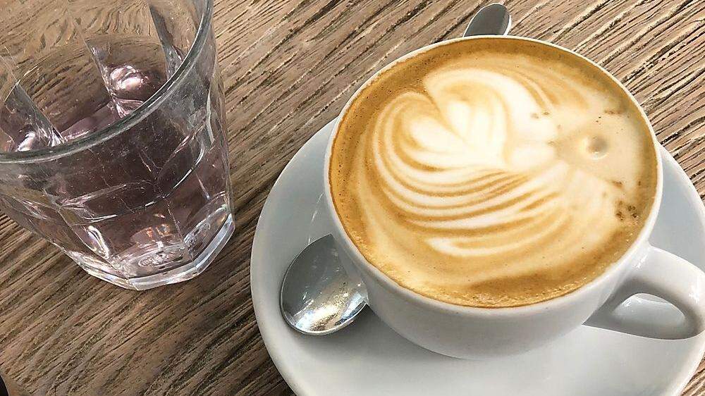 Tribeka-Kaffee kann jetzt auch in jeder Filiale mit Karte bezahlt werden