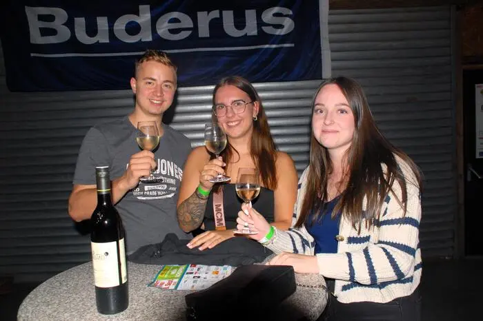 Da herrschte im Dorf, wie jedes Jahr, der Ausnahmezustand. Kein Wunder, waren doch zahlreiche Party- und Festgäste in die Kulmlandgemeinde Pischelsdorf gepilgert.  