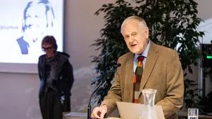 Heinz Bachmann bei der Eröffnung der Bibliothek