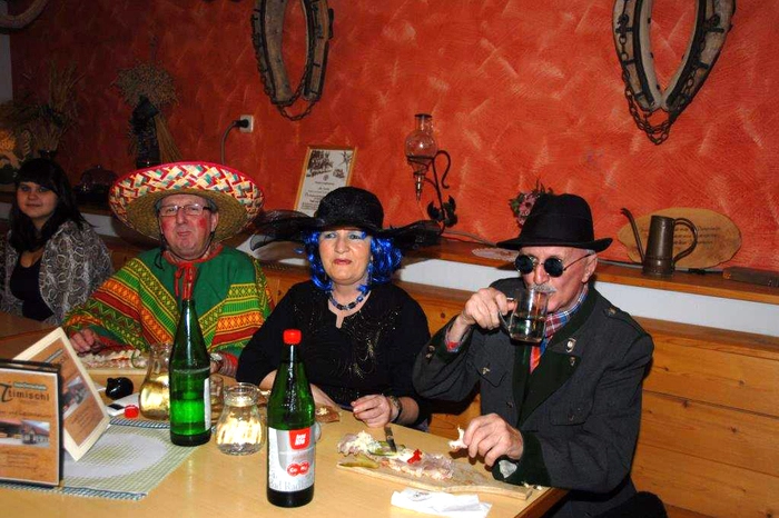 Auch so manch männlicher Gast, wie die beiden Vizebürgermeister Anton Kalcher und Josef Gerstmann, waren heuer dabei.