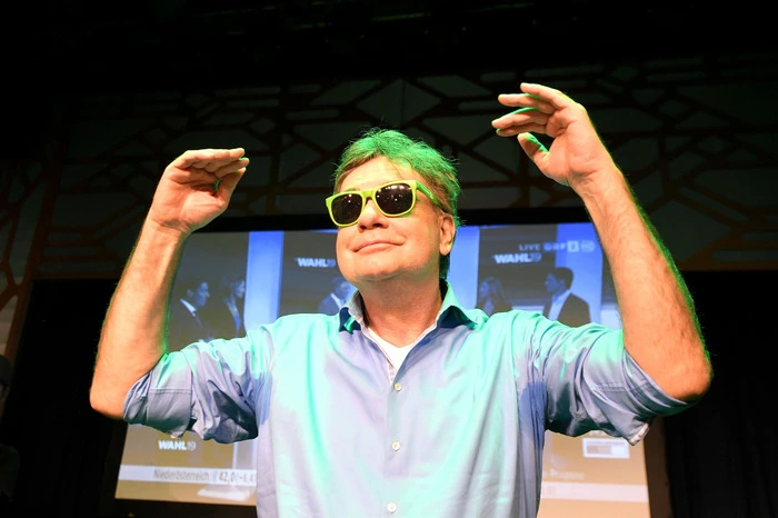 "Werner, Werner" bejubelten Fans den Spitzenkandidaten, der seine Partei nach dem Ausscheiden aus dem Nationalrat vor zwei Jahren fulminant wieder hineinbrachte.