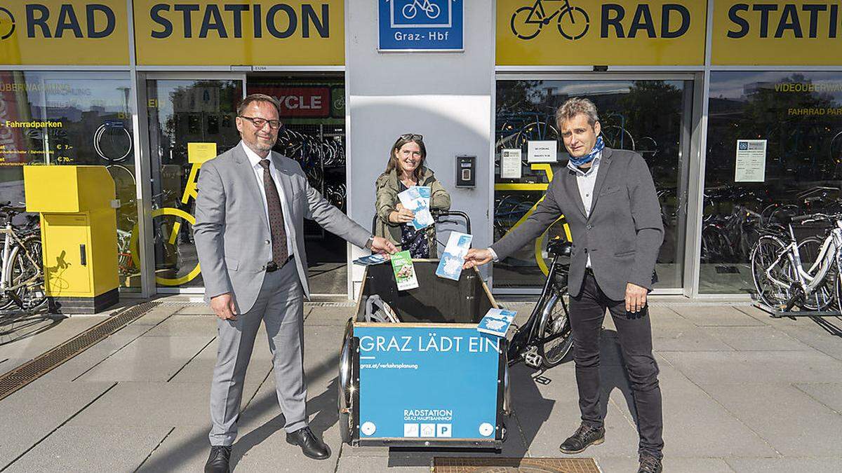 ÖBB-Regionalmanager Peter Wallis, Verkehrsstadträtin Elke Kahr und Bicycle-Chef Gerd Kronheim 