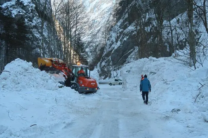 Nach etwa zwei Stunden konnte die Sperre der Radmerstraße wieder aufgehoben werden.