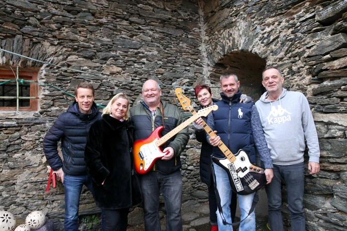 Für den musikalischen Aufputz sorgte am Eröffnungstag die Gruppe „Midlife“.