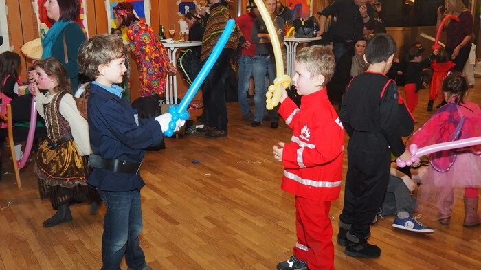 Im Pörtschacher Congress Center gab es Sonntag kein Halten mehr. Beim Kinderfasching verging der Nachmittag wie im Flug.