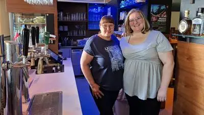 Kerstin Schilli und Daniela Windhaber schließen mit August die „Moment Bar & Lounge“ in Gleisdorf
