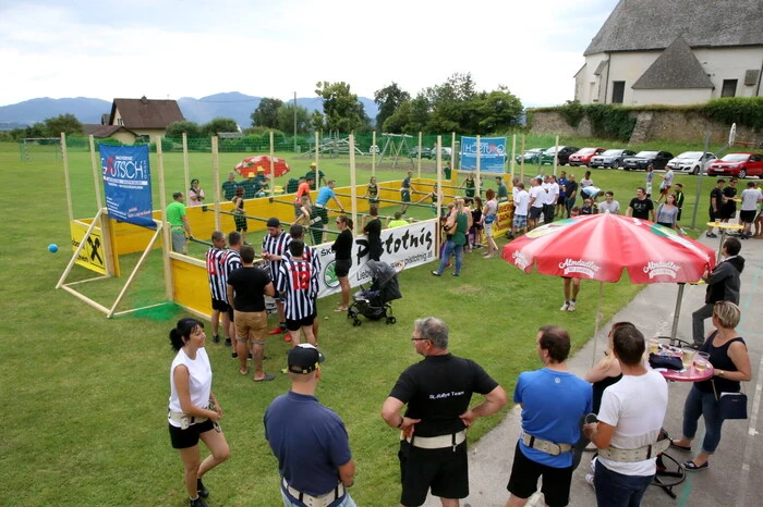 Übrigens: Nach sechs Stunden standen die Sieger fest: Den Sprung auf das oberste Stockerl schaffte die FF Treffelsdorf vor „Die Silberbacher“ und „Pokerverein St. Veit“. 