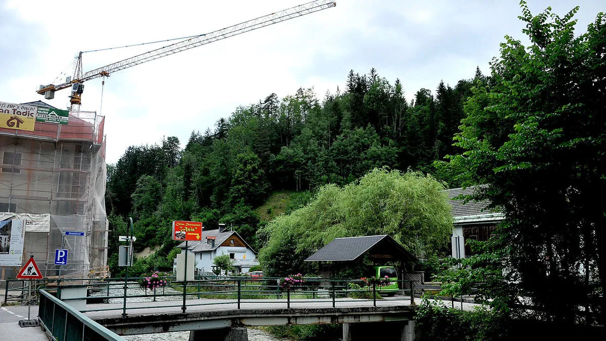 Geplante Einfahrt in den Nordtunnel: nahe dem alten LKH über eine (neue) Brücke zum Ostportal und in den Berg 
