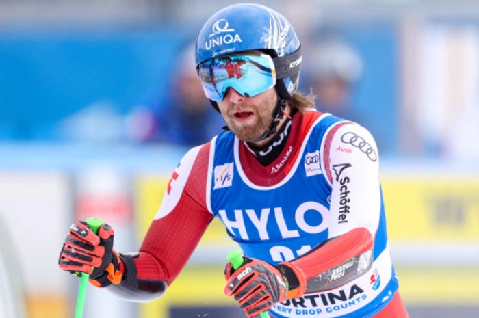 Marco Schwarz geht als Titelverteidiger in die Kombination und könnte in fünf von sechs Bewerben an den Start gehen. Kurz vor dem Großereignis präsentiert sich der Dritte des Nachtriesentorlaufs in Schladming wieder in Top-Form.