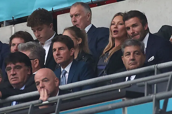 ...Schauspieler Tom Cruise und Ex-England-Kapitän David Beckham waren im Stadion.