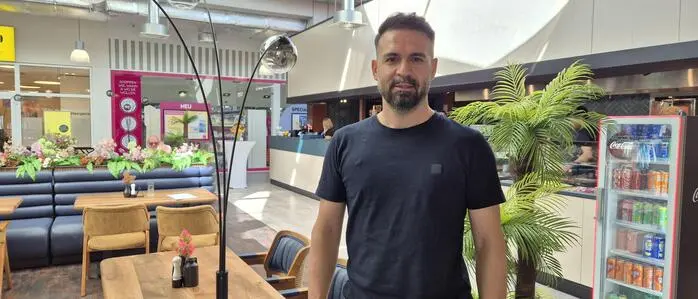 Ahmet Atas (42) hat das Lokal am 3. August eröffnet