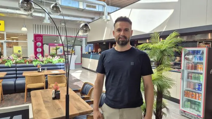 Ahmet Atas (42) hat das Lokal am 3. August eröffnet