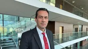 Verteidiger Gerald Ruhri bemüht in dem Brandstiftungsprozess viele Gutachter