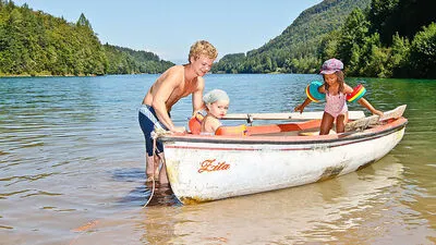 An den großen Flüssen ist Baden erlaubt, wie hier im Freibach-Stausee im Rosental