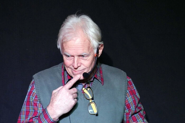 Franz Sleik in "Radio Coppl": Schwammerlguru Edi Wallisch vom Alpengasthof Riepl mit Blick nach Süden: "Sieht man die Steiner Alpen scharf und kloar, wosch i ma heite noch die Hoor."