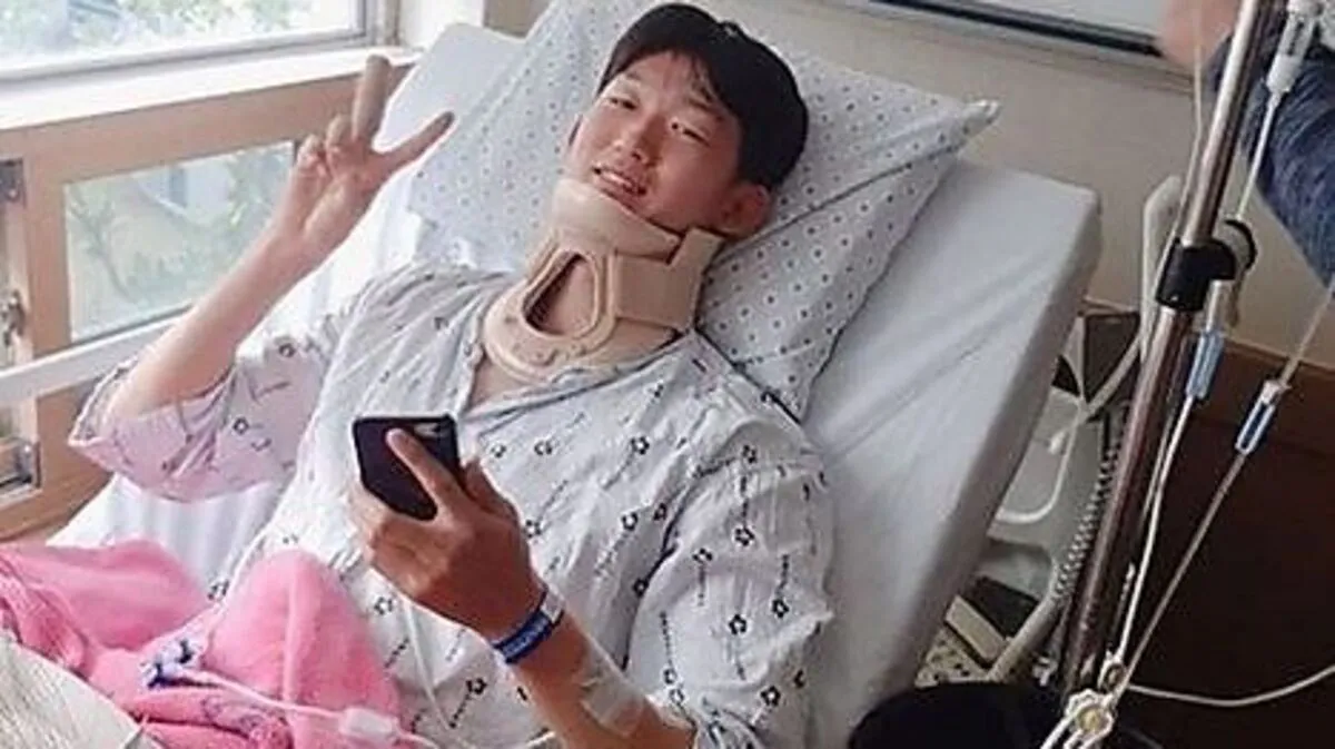 Lee Seung Mo kann schon wieder lächeln