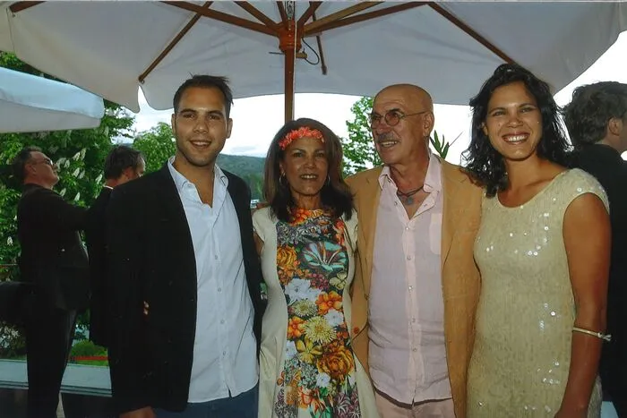 Retzer mit seiner Familie, Sohn Michael, Ehefrau Shirley und Tochter Olivia