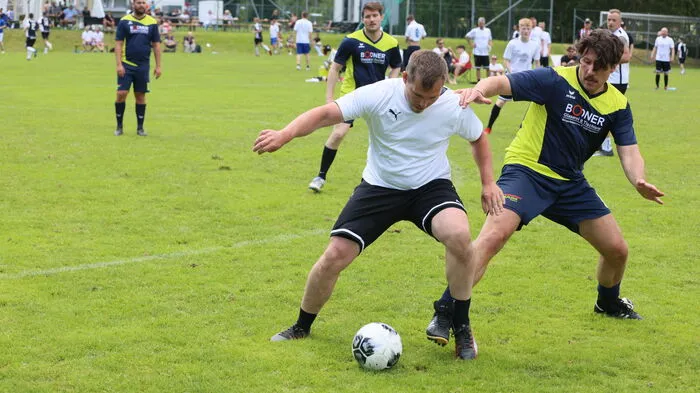 In Weitenfeld, Sirnitz, Steuerberg und Oberglan kämpften die Fußballerinnen und Fußballer um die Holzpokale.