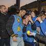 Novak Djokovic umringt von Fans in Turin