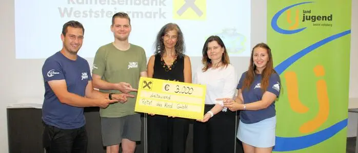 v.l.: Landjugend-Bezirksobmann Manuel Läßer, Kassier Stefan Pfennich, Petra Birchbauer und Elisabeth Schweitzer (beide „Rettet das Kind“) sowie Landjugend-Bezirksleiterin Jasmin Poparic