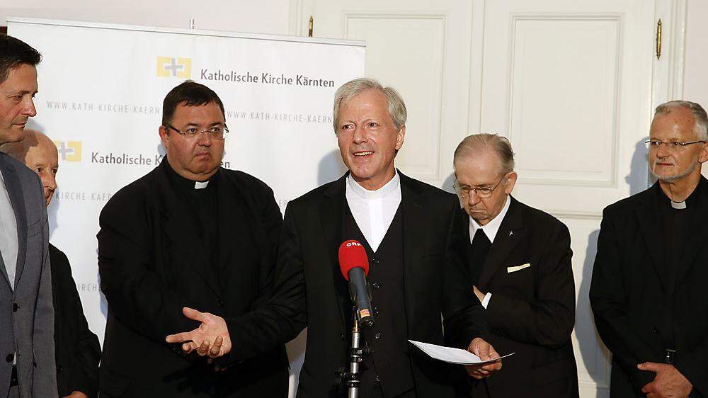 Das Domkapitel greift entschieden durch: Gerhard Kalidz (3. von links) steht an der Spitze des neuen Bistum-Beirates