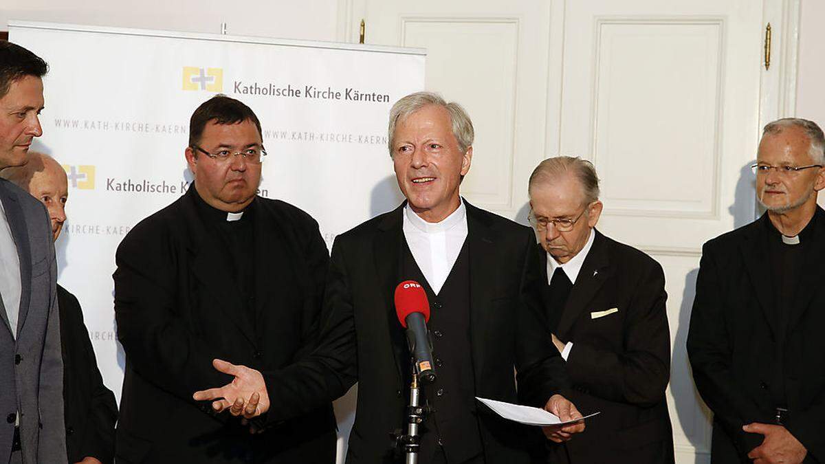 Das Domkapitel greift entschieden durch: Gerhard Kalidz (3. von links) steht an der Spitze des neuen Bistum-Beirates