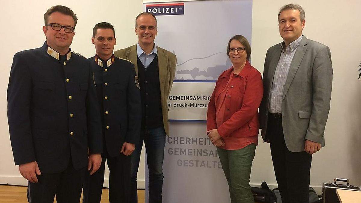 Peter Scherr, Ronald Kompöck, Norbert Tomaschek, Sabine Wagner-Krug und Karl Rudischer (von links)