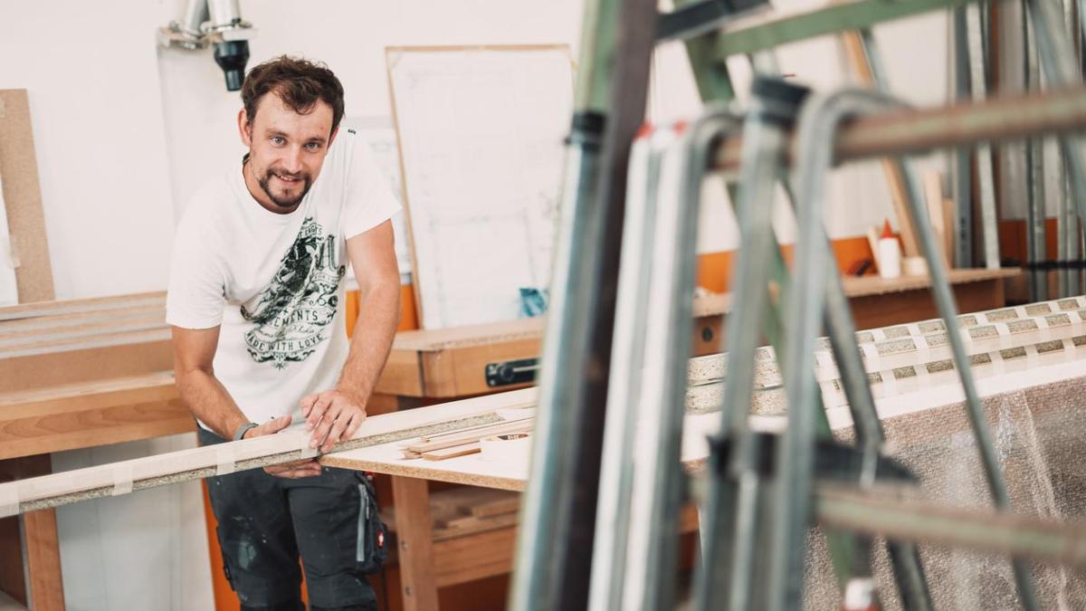 Von der Planung bis zur Fertigung durchleben die Lehrlinge alle Stationen