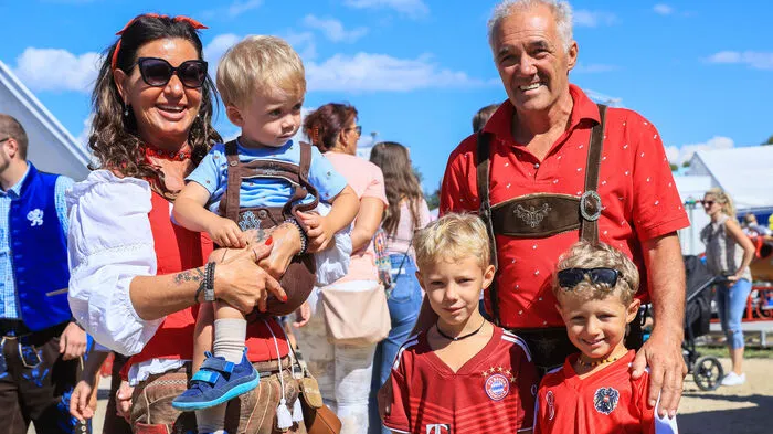 Viele Familien nutzten den Sonntag für einen Wiesenmarkt-Besuch!