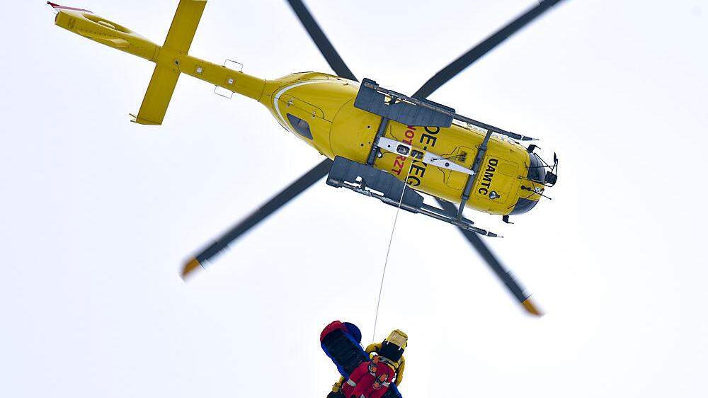 Der aufsteigende Hubschrauber wird derzeit zum  gewohnten Bild im WeltcupDer aufsteigende Hubschrauber wird derzeit zum  gewohnten Bild im Weltcup