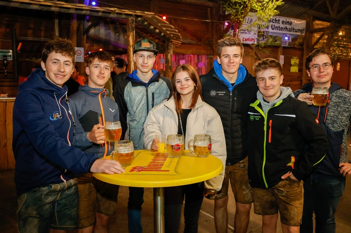 Weitere Bilder vom Tanz in der Tenne.