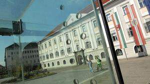 Das Rathaus Klagenfurt beschäftigt wieder mit inneren Angelegenheiten