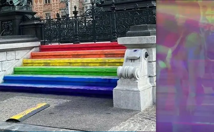 Bei dieser Stiege legte Robosch (Screenshot rechts) mit Hand an