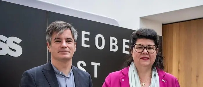 SPÖ-Nationalratsabgeordneter Wolfgang Moitzi und Dritte Landtagspräsidentin Helga Ahrer setzen sich für eine rasche Verbesserungen auf der betroffenen Linie 870 ein