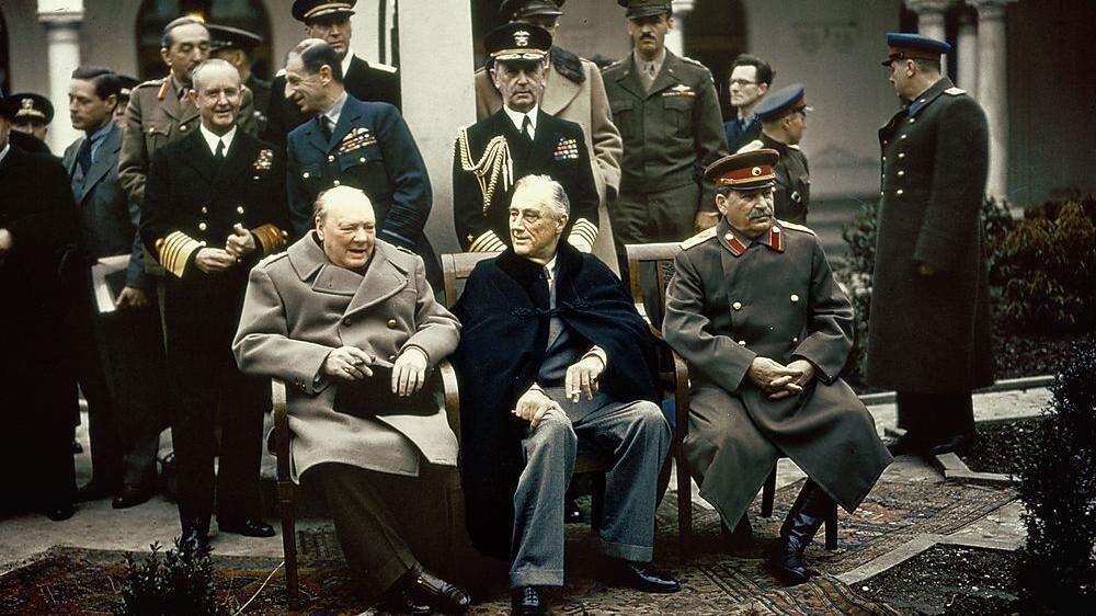 Winston Churchill, US-Präsident Franklin D. Roosevelt und der sowjetische Diktator Josef Stalin Seite an Seite