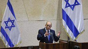 Israels neuer Premier Naftali Bennett bei seiner Rede in der Knesset in Jerusalem   