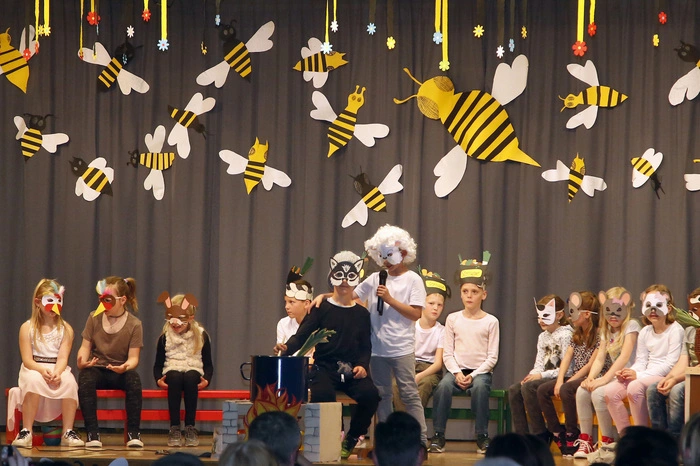 ..."Vom eigenen Glücklichsein, der Natur bis zu den glücklichen Bienen".
