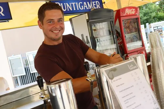 Wieder einmal gastiert der beliebte Streetood Market  in Kooperation mit der Kirchtavern in der Stadt und liefert hungrigen Besucherinnen und Besuchern Spezialitäten aus aller Welt auf den Teller. 