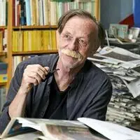 Andreas Staudinger, Autor und Kurator von Schloss Lind, in seiner persönlichen „Wunderkammer“, dem Schloss selbst